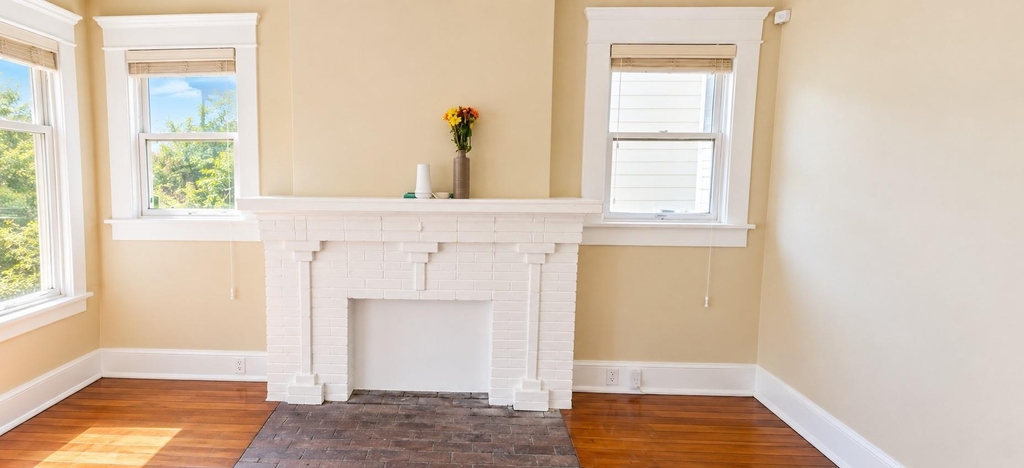 1006 W 22nd St - Photo 2