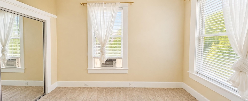 1006 W 22nd St - Photo 4