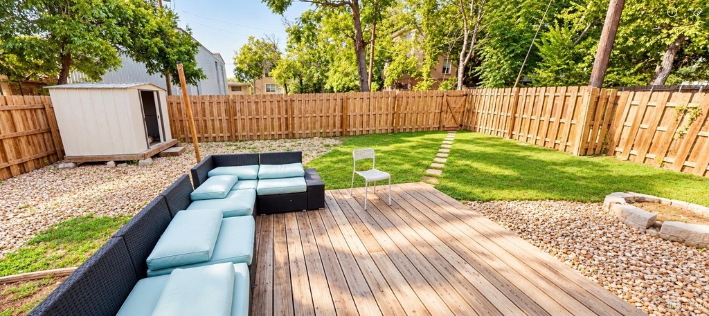 1006 W 22nd St - Photo 10