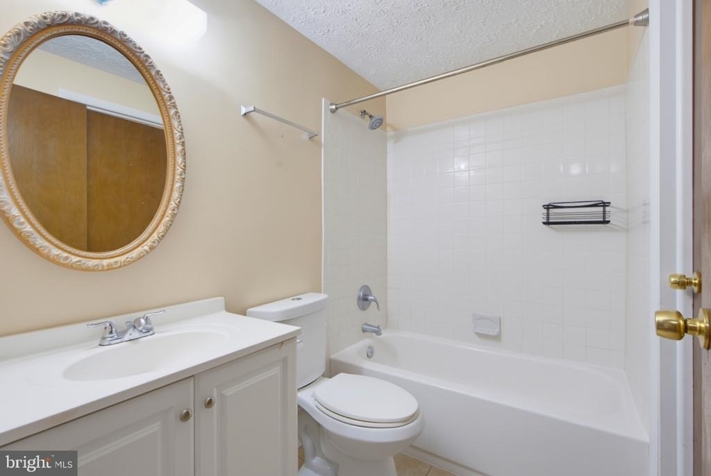 8284 Crestmont Circle - Photo 15