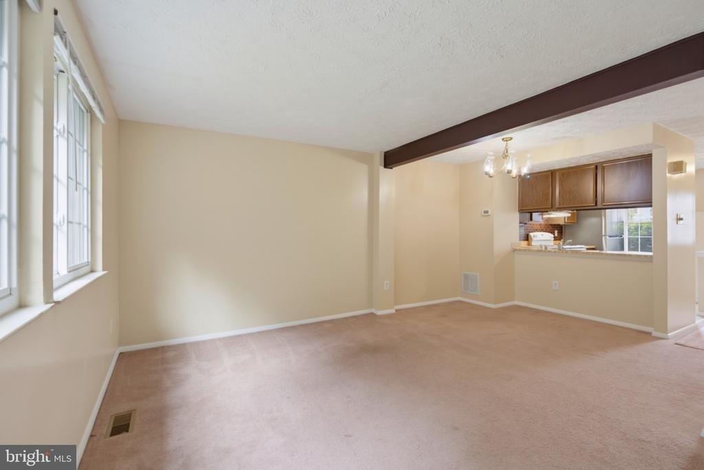 8284 Crestmont Circle - Photo 9