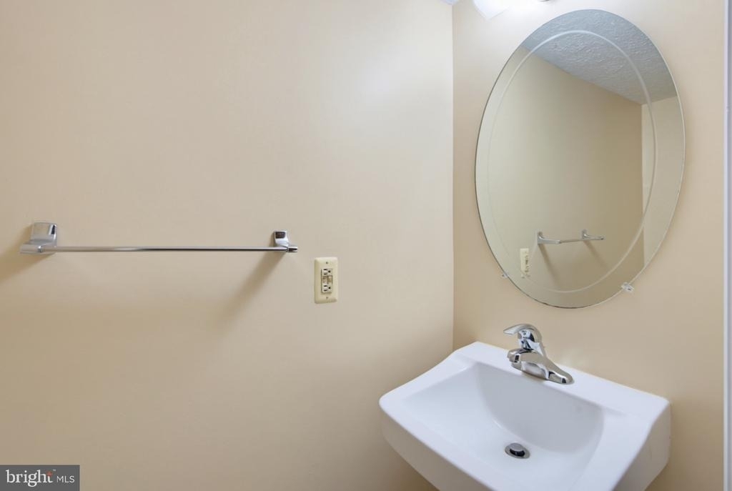 8284 Crestmont Circle - Photo 29