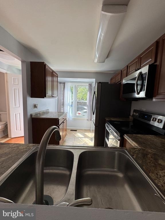 5901 Saint Giles Way - Photo 5