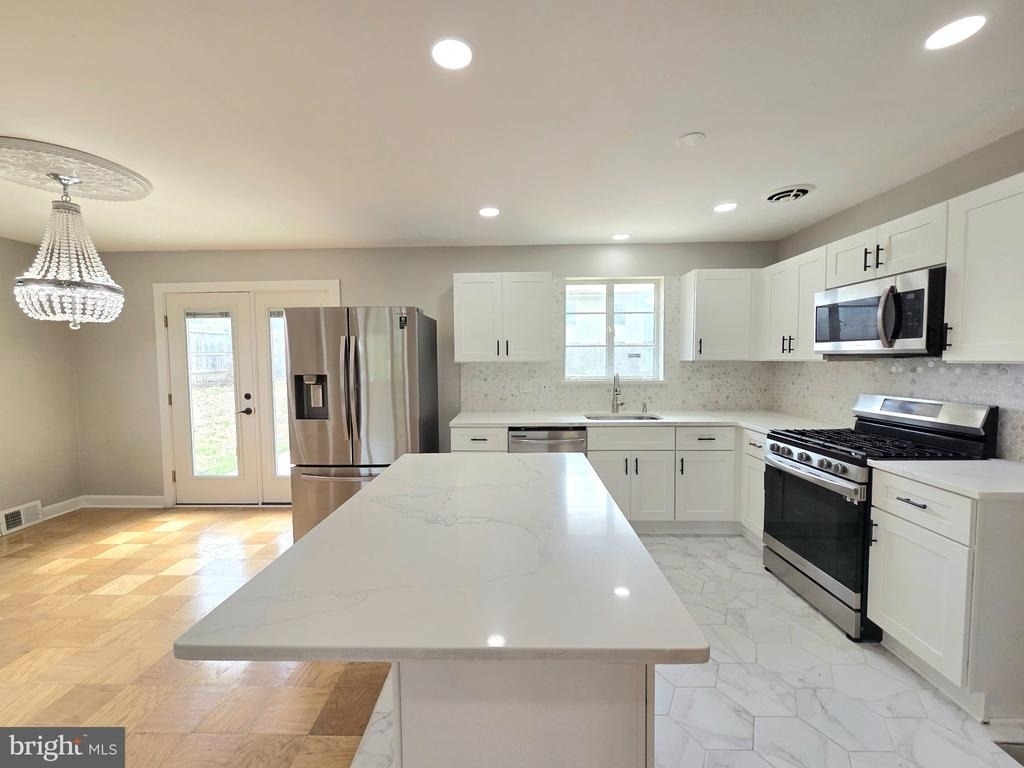 5311 Montgomery Street - Photo 5