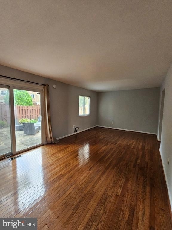 9657 Lindenbrook Street - Photo 11