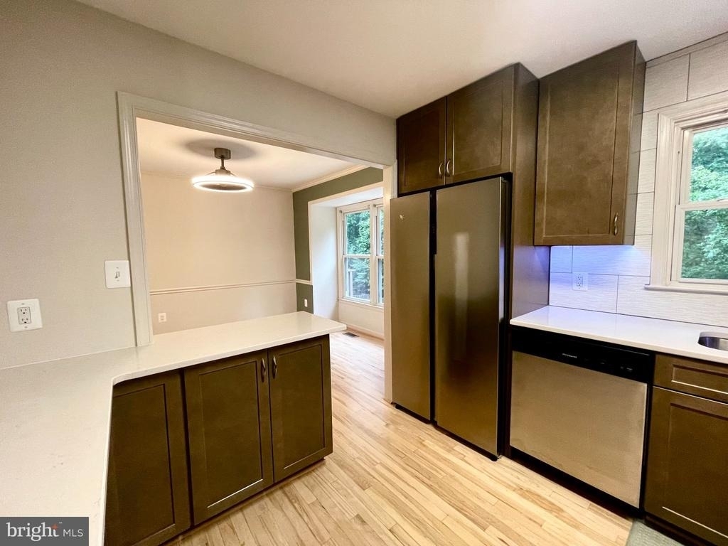 7925 Forest Path Way - Photo 11
