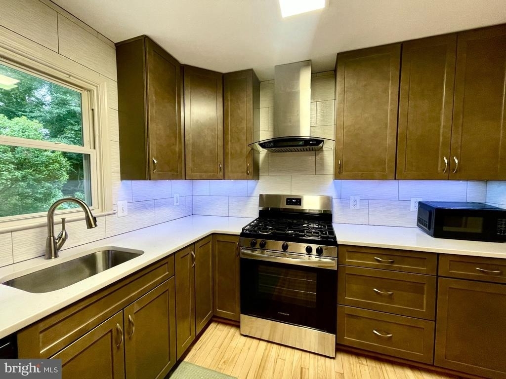 7925 Forest Path Way - Photo 9