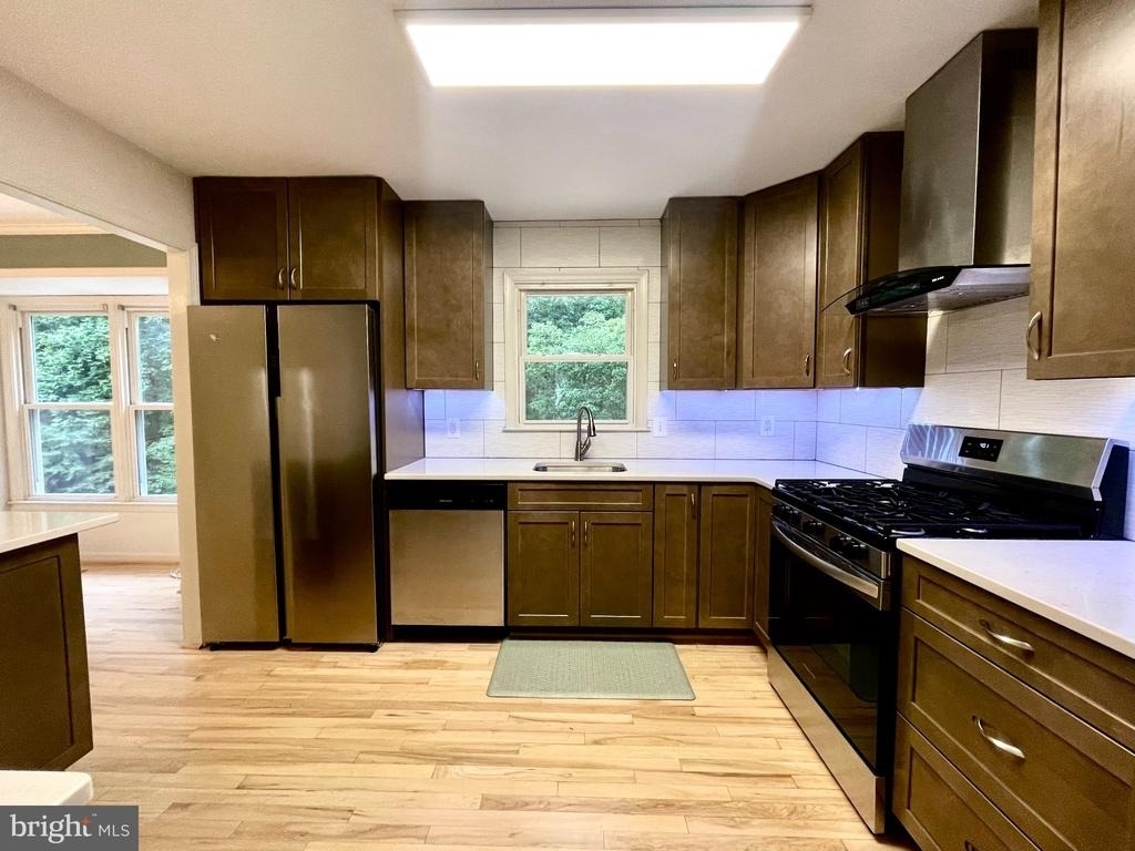 7925 Forest Path Way - Photo 5