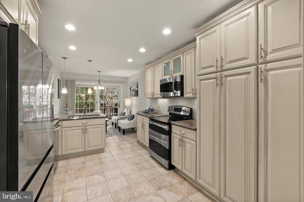 6312 Chaucer View Circle - Photo 7