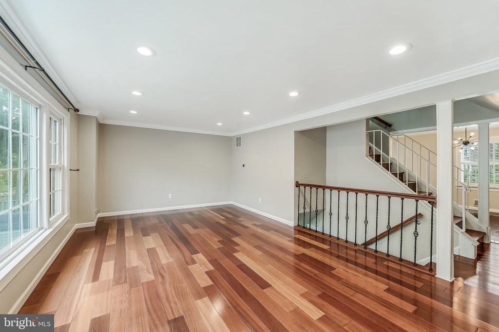 8105 Oaklake Court - Photo 19