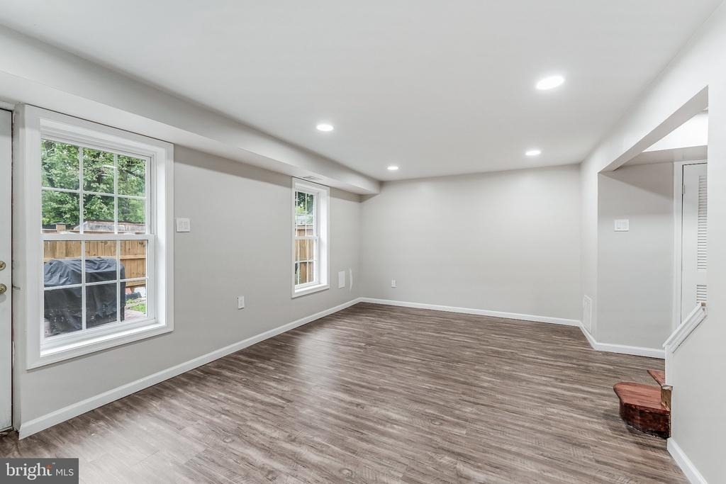 8105 Oaklake Court - Photo 38
