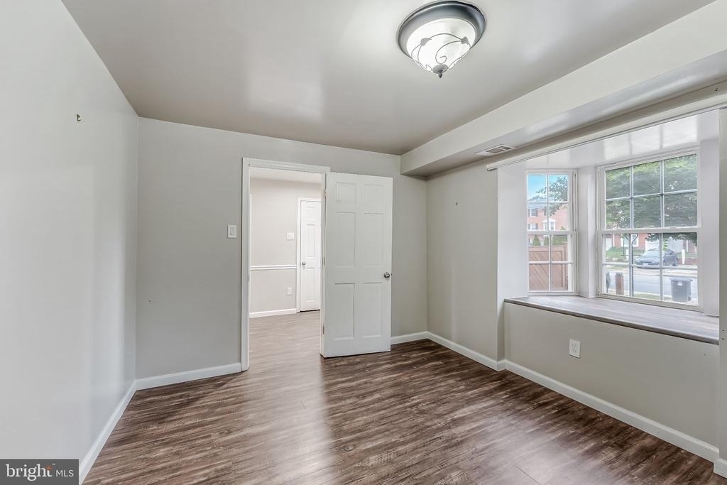 8105 Oaklake Court - Photo 32