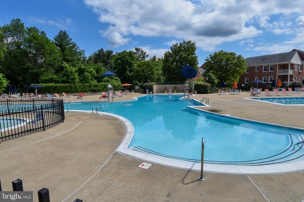 6624 E Wakefield Drive - Photo 4