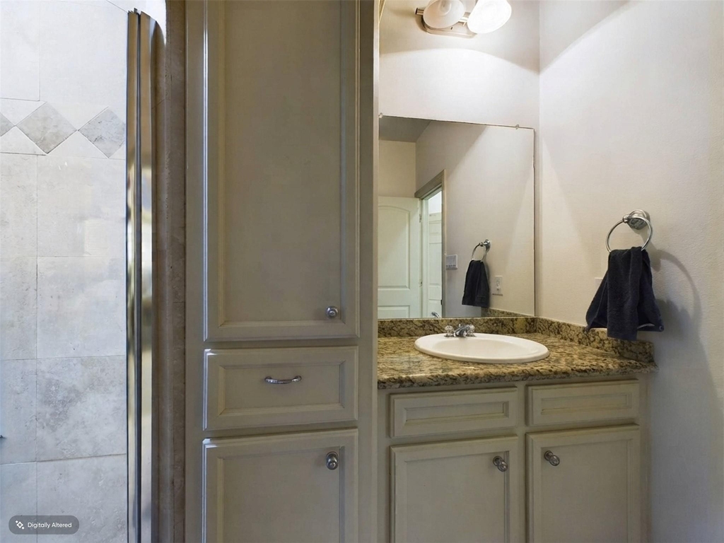 2826 Salado St - Photo 32