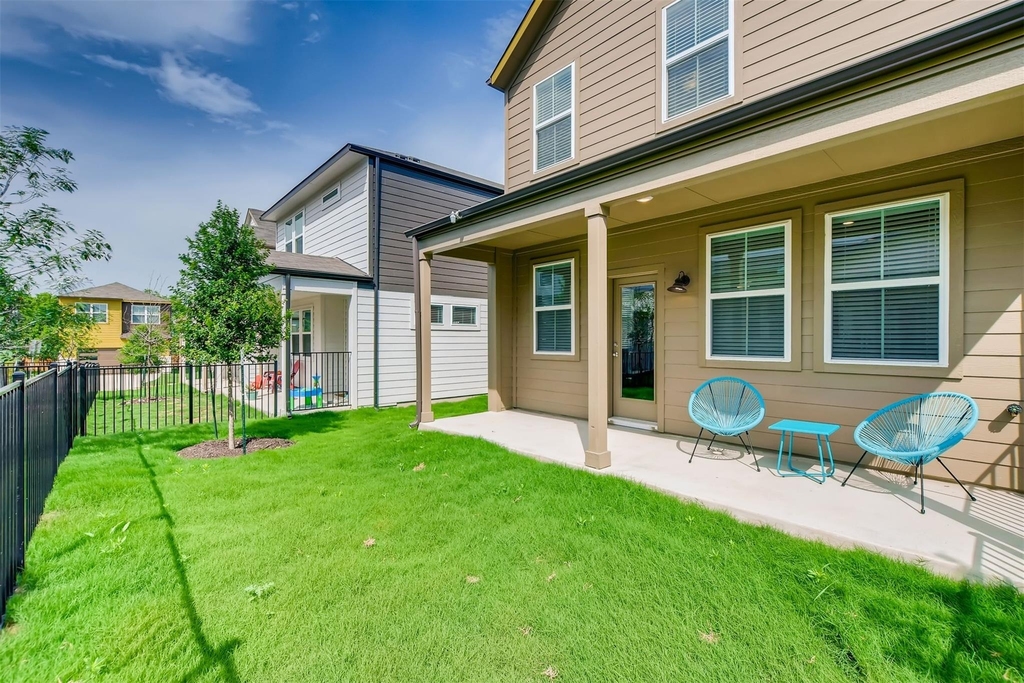 7404 Taylor Knoll Ct - Photo 0