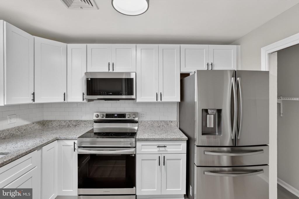 6104 Saint John Drive - Photo 6