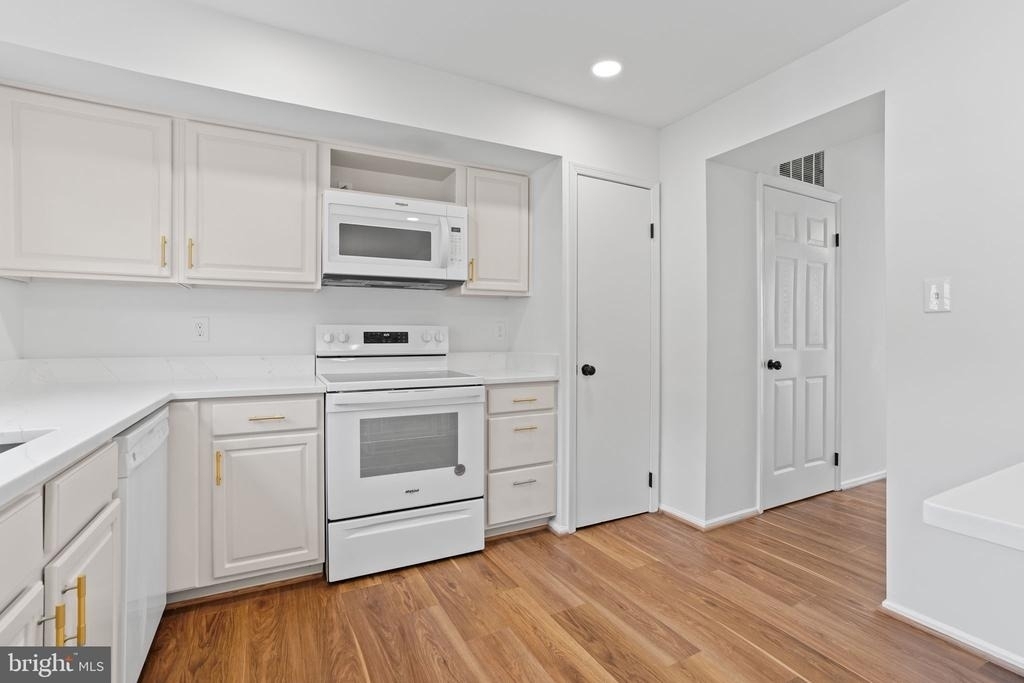 10072 Apple Wood Court - Photo 18