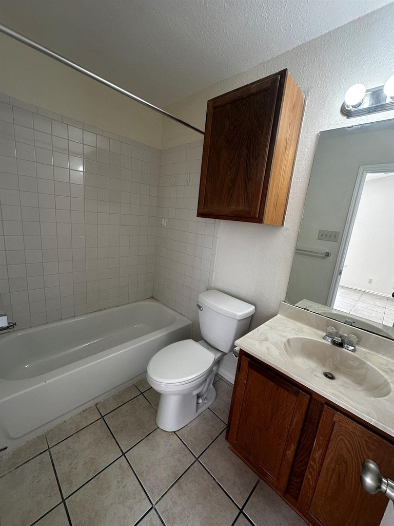 6004 Parkwood Dr - Photo 9