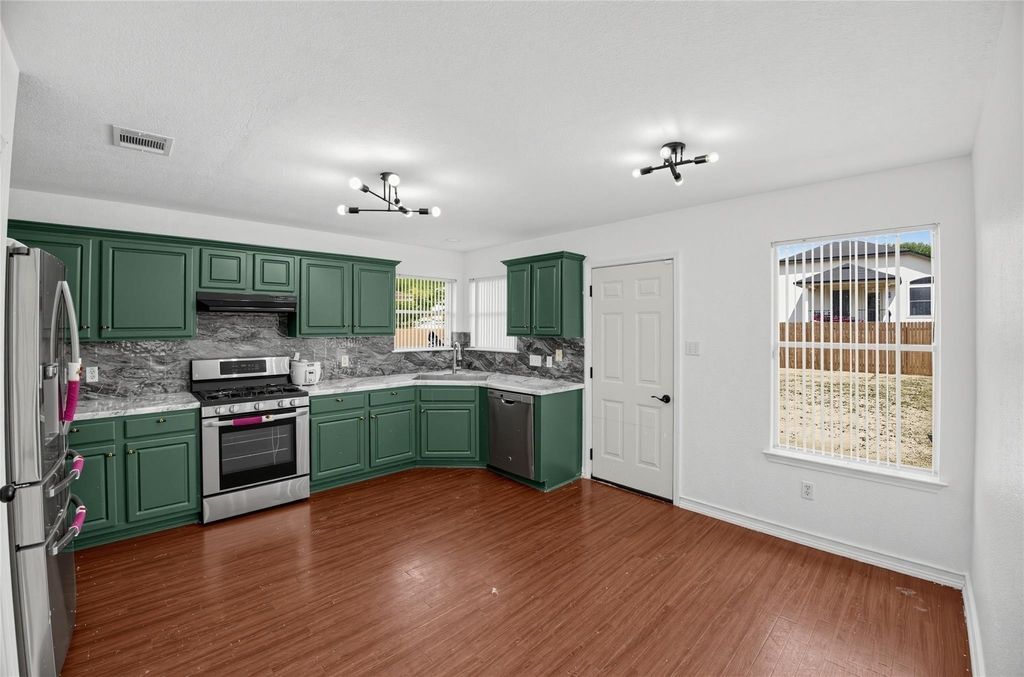 1610 Balmorhea Ln - Photo 22