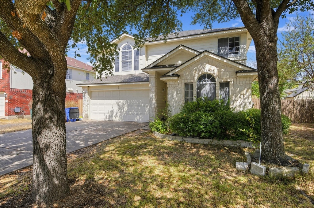 1610 Balmorhea Ln - Photo 0