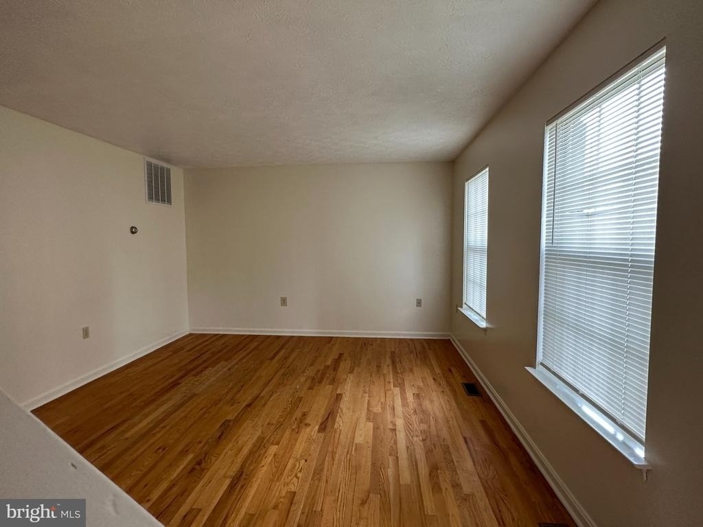 109 Parkside Drive - Photo 7