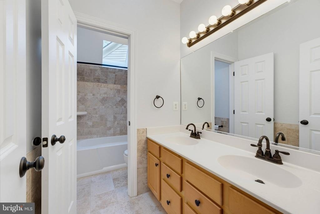 10903 Maple Street - Photo 24