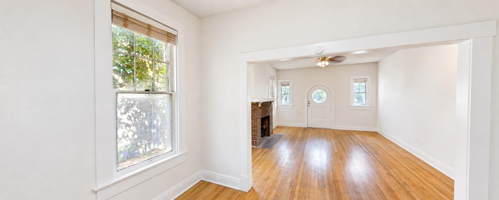 1101 W 22 1/2 St - Photo 2