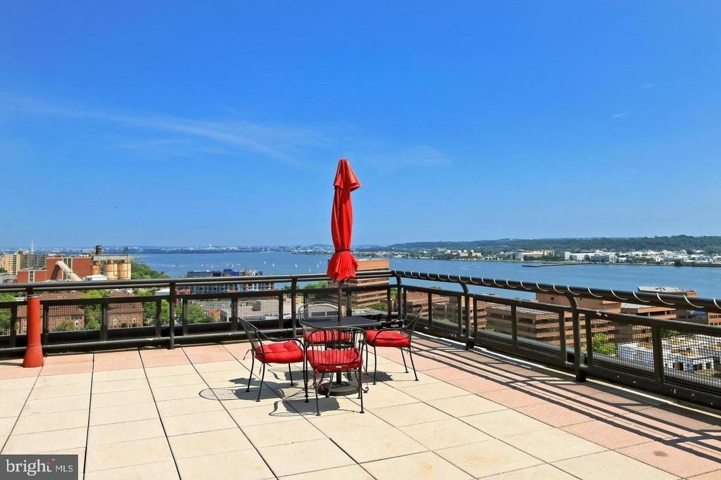 801 N Pitt St - Photo 24