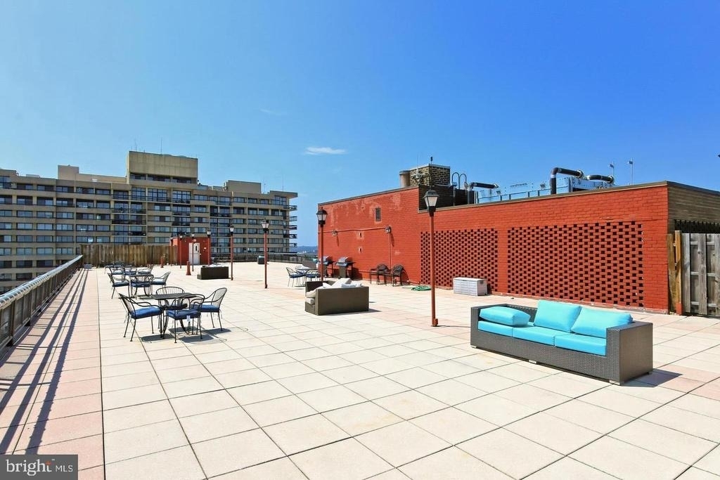 801 N Pitt St - Photo 20