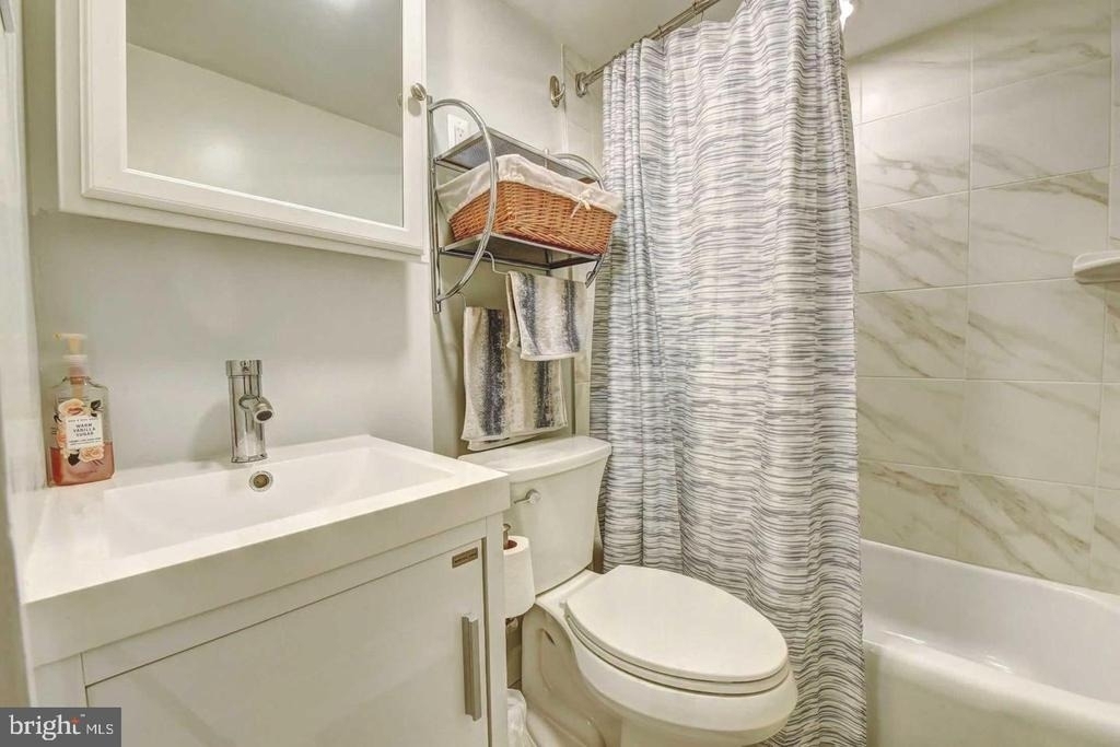 801 N Pitt St - Photo 15