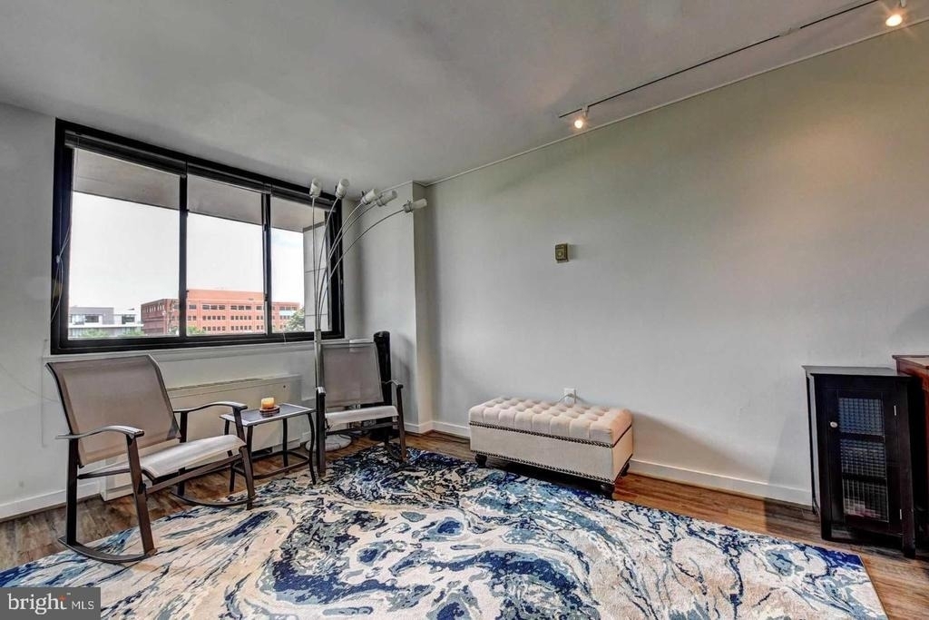 801 N Pitt St - Photo 18