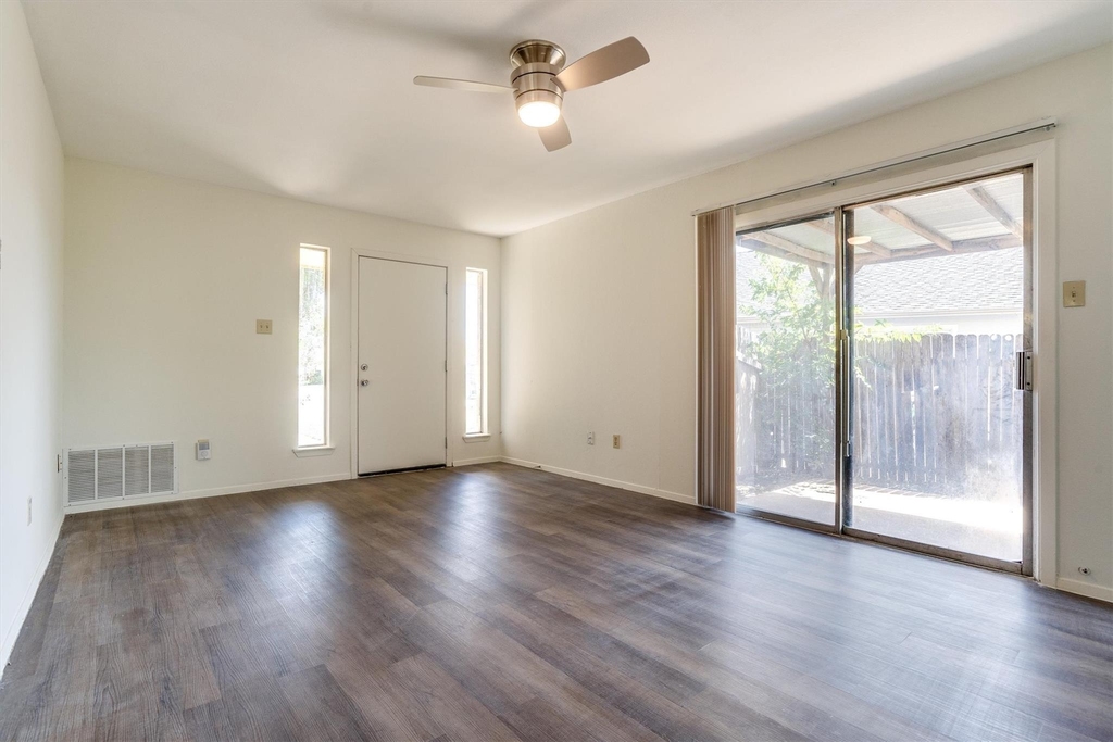 601 Misty Morning Way - Photo 7