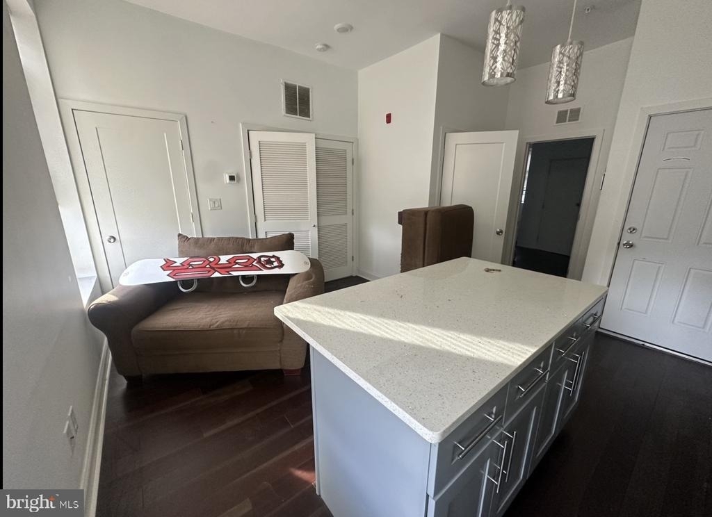 1635 W Girard Avenue - Photo 1