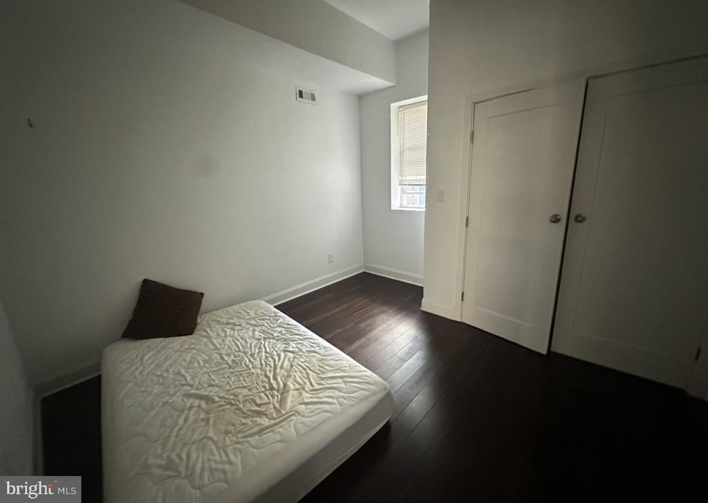 1635 W Girard Avenue - Photo 3
