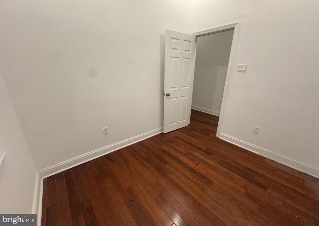 1633 W Girard Avenue - Photo 6
