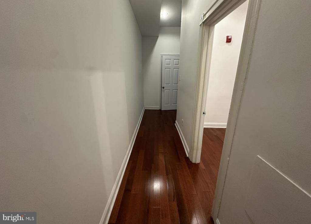 1633 W Girard Avenue - Photo 7