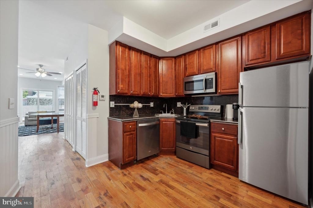 3209 W Montgomery Avenue - Photo 4