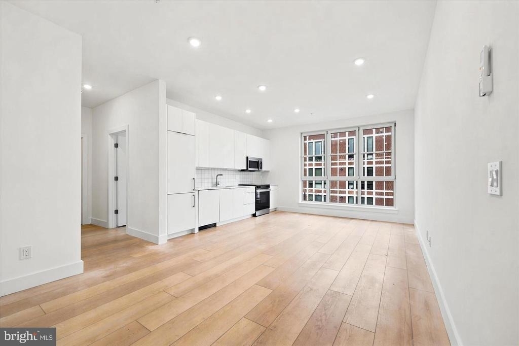 2406 Frankford Avenue - Photo 5