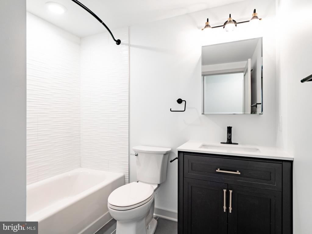 8327 Ridge Avenue - Photo 4
