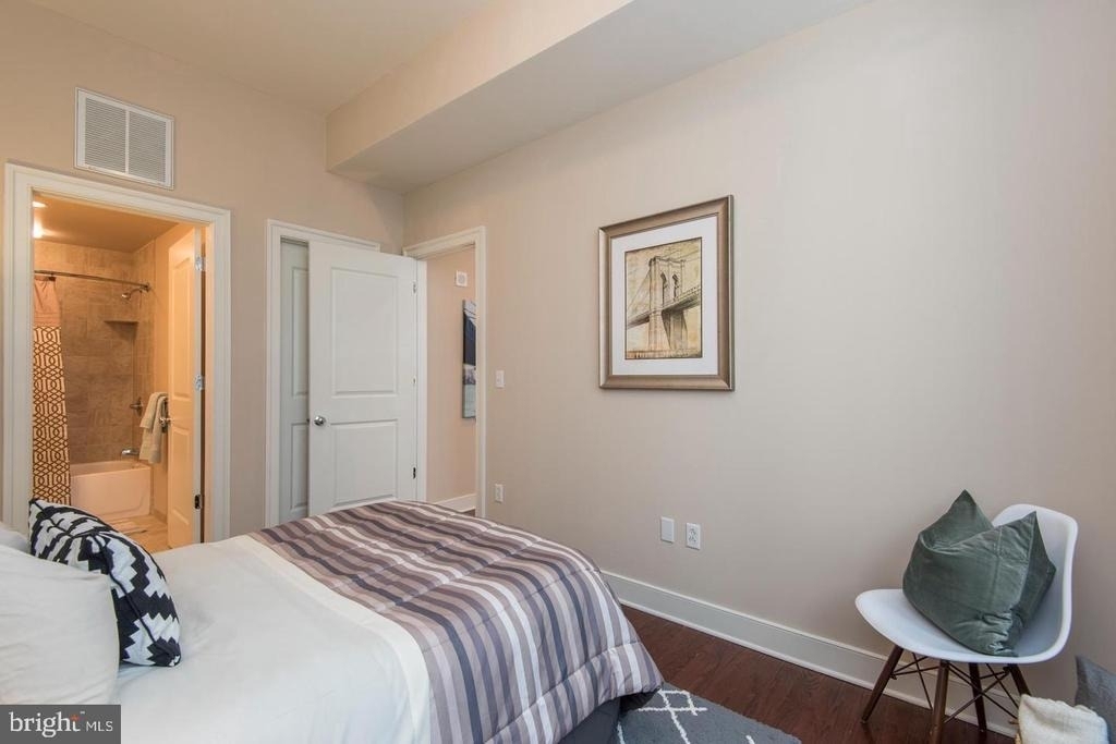 1501 Locust Street - Photo 12