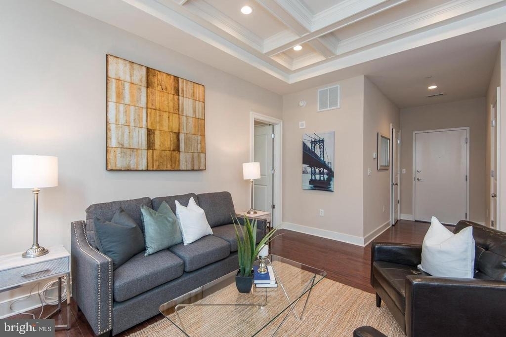 1501 Locust Street - Photo 2