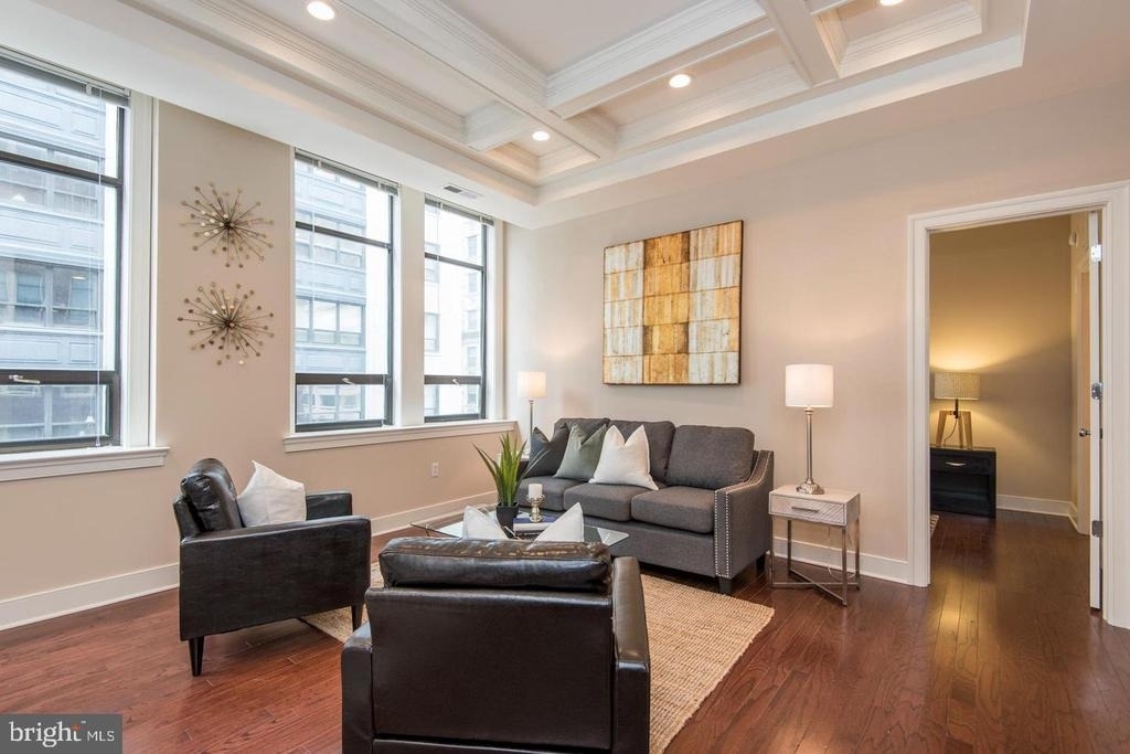 1501 Locust Street - Photo 1