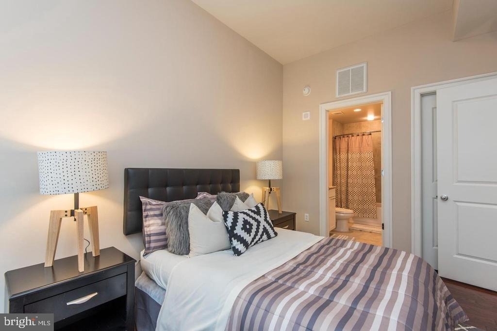 1501 Locust Street - Photo 13