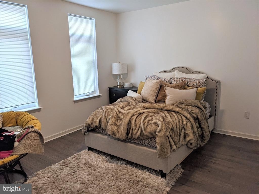6615 Ridge Avenue - Photo 3