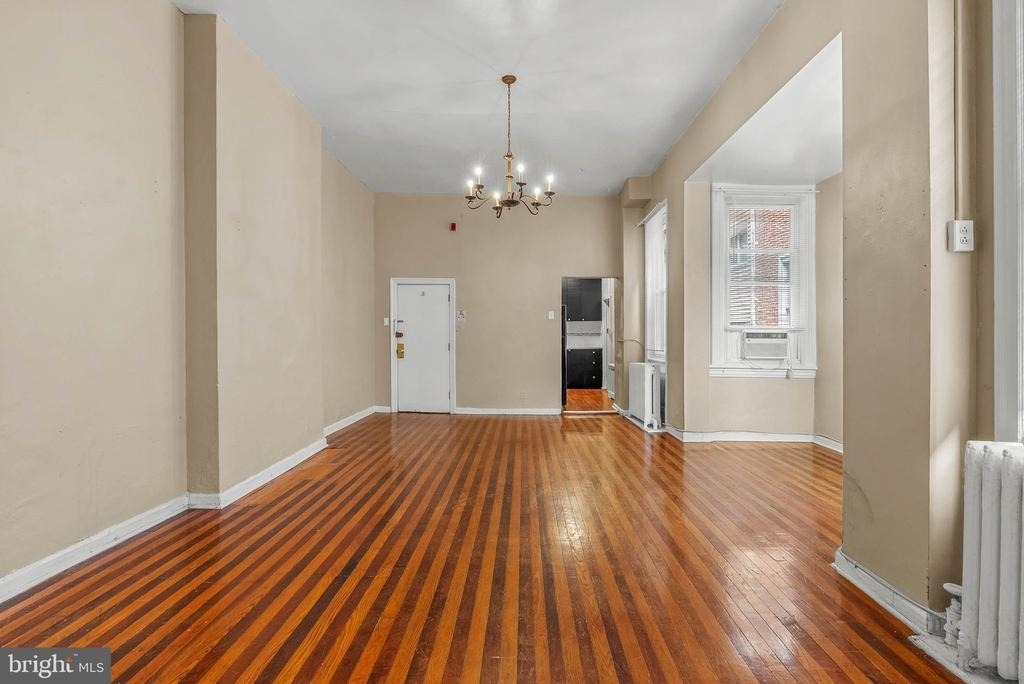 1536 Pine Street - Photo 2
