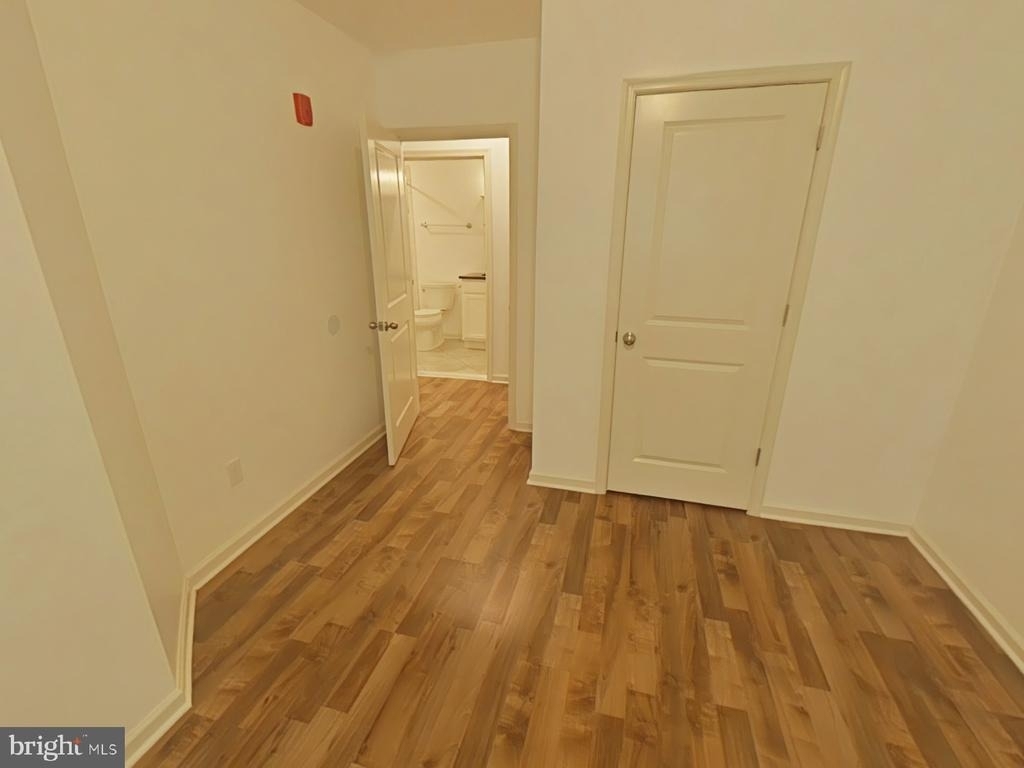 5261 Ridge Avenue - Photo 3