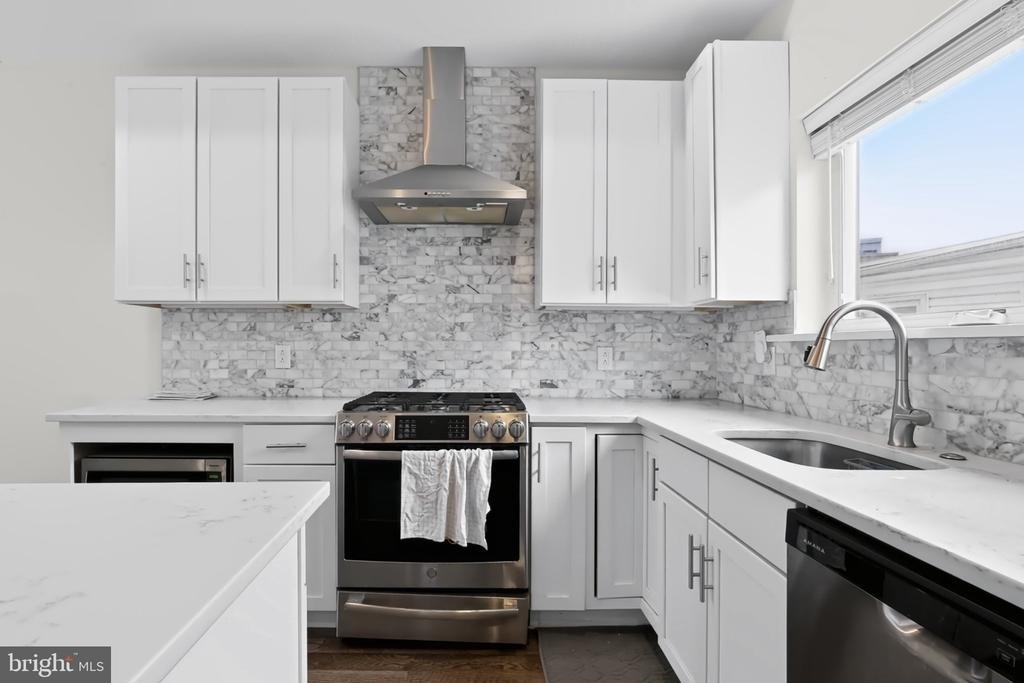 2527 Graduate Square - Photo 20
