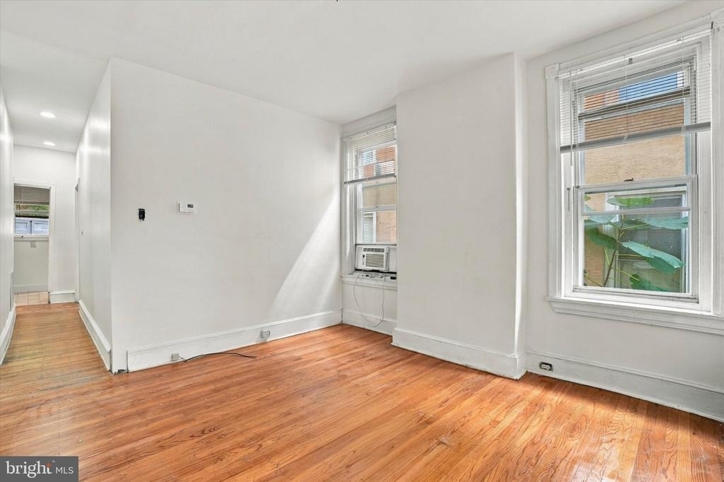 3887 Manayunk Avenue - Photo 3
