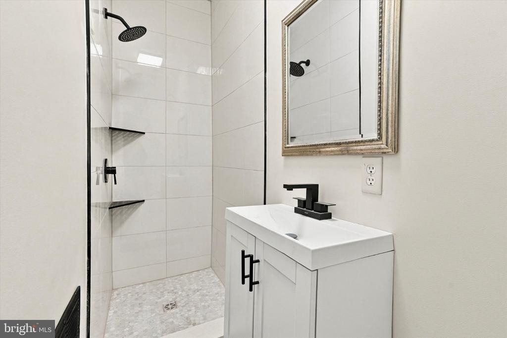 3887 Manayunk Avenue - Photo 8
