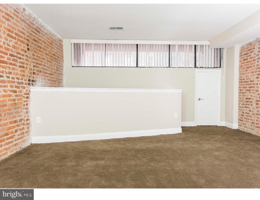 2031 South Street - Photo 19